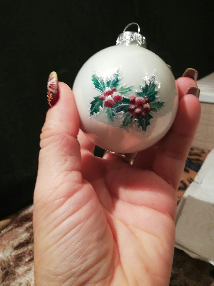Christbaumkugel mit Blumenmotiv – Beispiel einer individuellen Auftragsarbeit