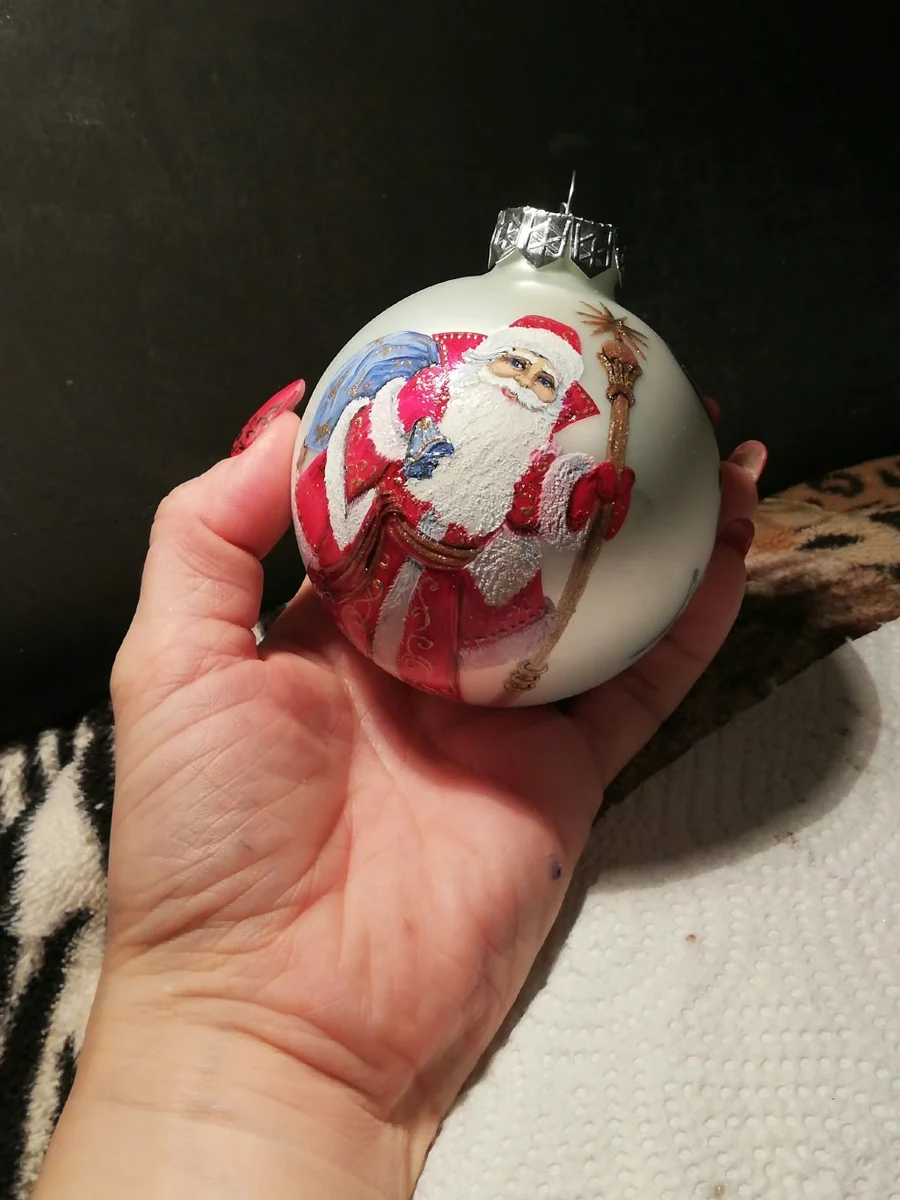 Christbaumkugel mit Weihnachtsmann – Beispiel einer individuellen Auftragsarbeit