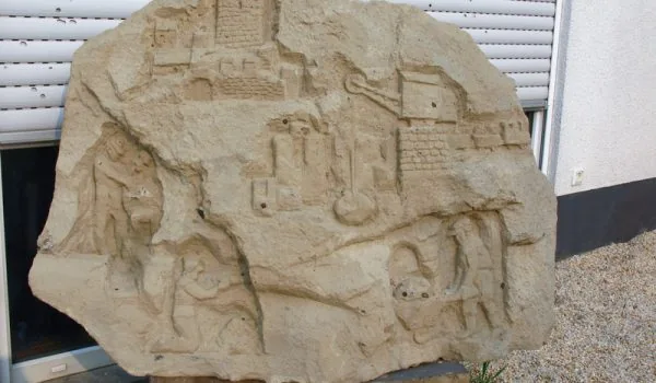 Steinrelief, Bildhauerei